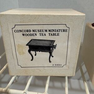 Concord Museum Miniature Wooden Tea Table end table‎ Queen Anne legs vintage